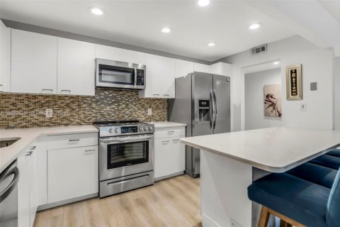 Condominio en venta en Aventura, Florida, 2 dormitorios, 120.12 m2 № 2066421 - foto 7