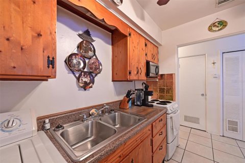 Propiedad comercial en venta en Bradenton, Florida, 3 dormitorios, 175.49 m2 № 2091563 - foto 19
