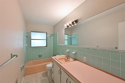 Propiedad comercial en venta en Bradenton, Florida, 3 dormitorios, 175.49 m2 № 2091563 - foto 12