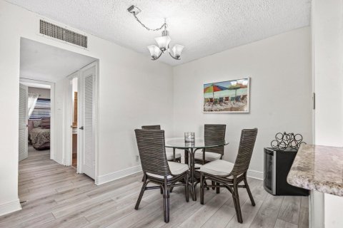 Condo in Boca Raton, Florida, 2 bedrooms № 2251524 - photo 11