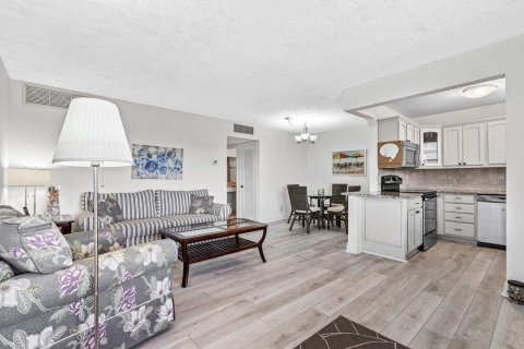 Condo in Boca Raton, Florida, 2 bedrooms № 2251524 - photo 6