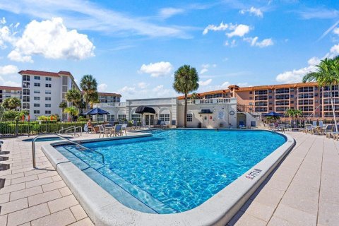 Condo in Boca Raton, Florida, 2 bedrooms № 2251524 - photo 25