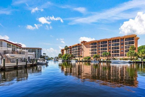 Condo in Boca Raton, Florida, 2 bedrooms № 2251524 - photo 4