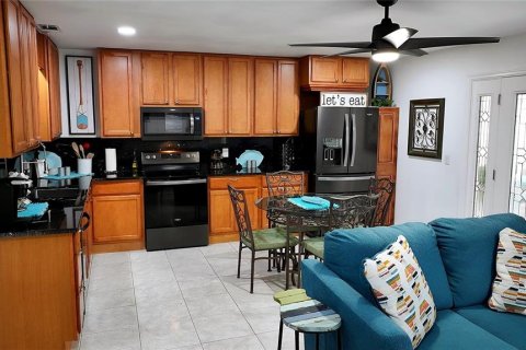 House in Lake Wales, Florida 3 bedrooms, 108.51 sq.m. № 1850210 - photo 17