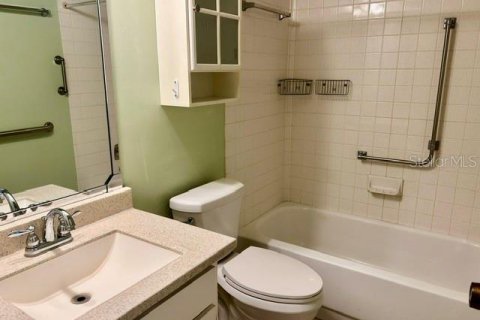 Villa ou maison à vendre à Clearwater, Floride: 2 chambres, 89.19 m2 № 2333948 - photo 12