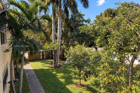 Apartamento en alquiler en Fort Lauderdale, Florida, 2 dormitorios, 504.46 m2 № 2431407 - foto 12