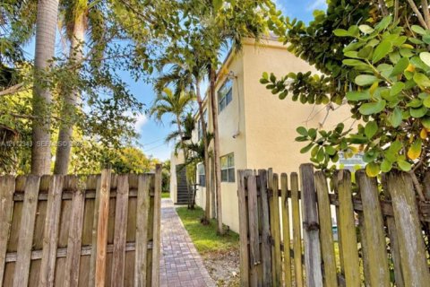 Apartamento en alquiler en Fort Lauderdale, Florida, 2 dormitorios, 504.46 m2 № 2431407 - foto 15