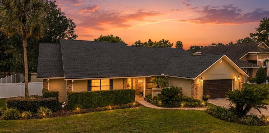 Casa en Ocala, Florida 3 dormitorios, 254.46 m2 № 2342571