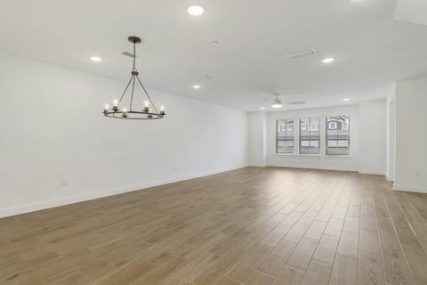 Townhouse in Orlando, Florida 4 bedrooms, 200.95 sq.m. № 1625300 - photo 10