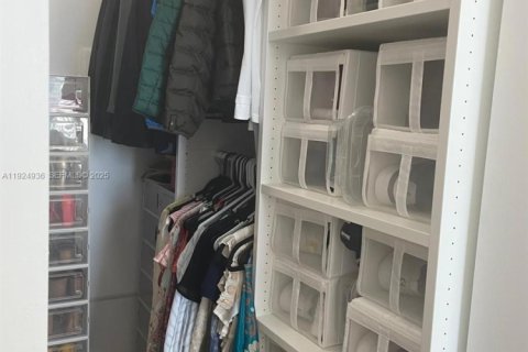 Снять в аренду кондоминиум в Майами, Флорида 1 спальня, 73.3м2, № 1983725 - фото 13