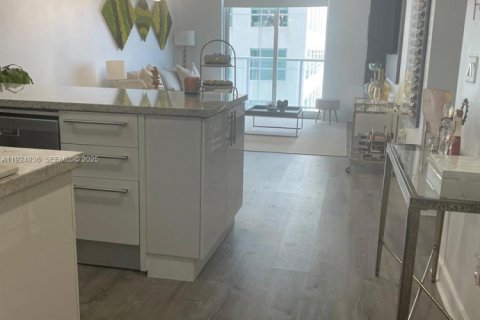 Снять в аренду кондоминиум в Майами, Флорида 1 спальня, 73.3м2, № 1983725 - фото 22