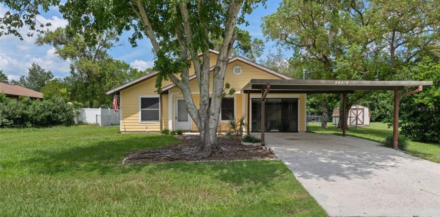Villa ou maison à Dunnellon, Floride 3 chambres, 140.84 m2 № 1910732