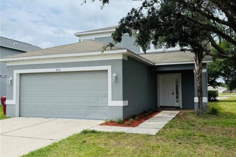 House in Plant City, Florida 3 bedrooms, 158.31 sq.m. № 2233683