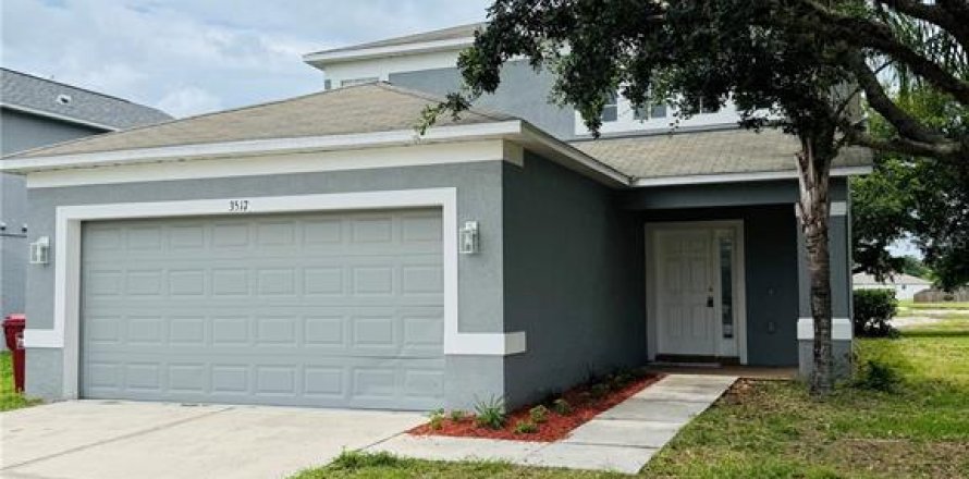 House in Plant City, Florida 3 bedrooms, 158.31 sq.m. № 2233683