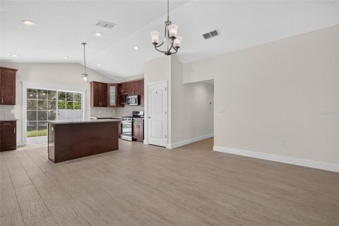 House in Oxford, Florida 3 bedrooms, 148.18 sq.m. № 2204547 - photo 18