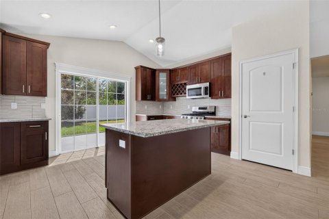 House in Oxford, Florida 3 bedrooms, 148.18 sq.m. № 2204547 - photo 29