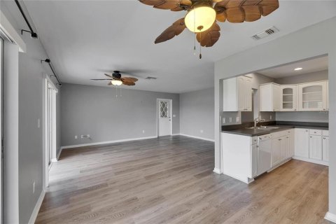 Condominio en venta en Sun City Center, Florida, 2 dormitorios, 93.65 m2 № 1644408 - foto 13