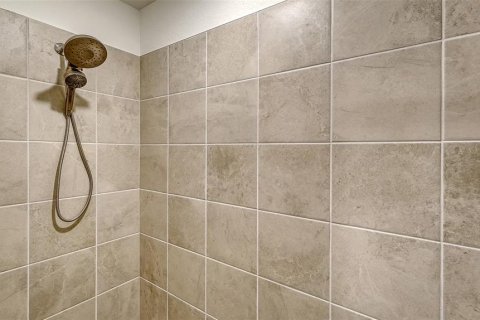 Снять в аренду кондоминиум в Венеция, Флорида 5 комнат, 109.53м2, № 1508387 - фото 25