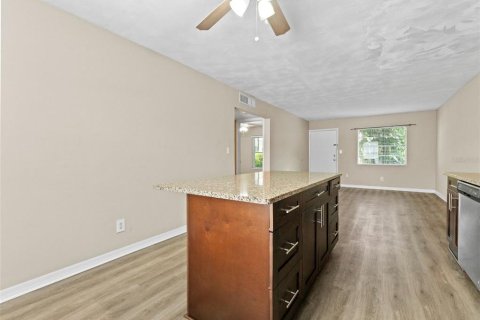 Copropriété à vendre à Tampa, Floride: 2 chambres, 72.74 m2 № 1919737 - photo 6