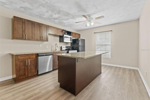 Copropriété à vendre à Tampa, Floride: 2 chambres, 72.74 m2 № 1919737 - photo 4