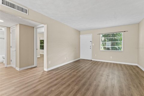 Copropriété à vendre à Tampa, Floride: 2 chambres, 72.74 m2 № 1919737 - photo 2