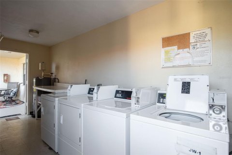 Condo in Rotonda, Florida, 1 bedroom  № 1561675 - photo 24