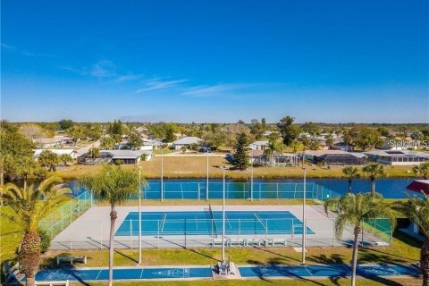 Condo in Rotonda, Florida, 1 bedroom  № 1561675 - photo 30