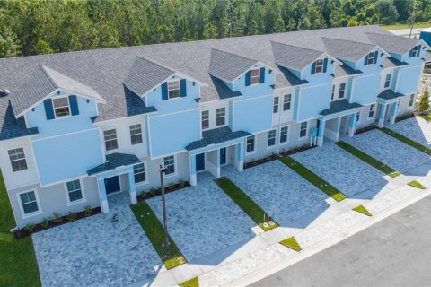 Propiedad comercial en venta en Davenport, Florida, 42 dormitorios, 1635.08 m2 № 2109749 - foto 2