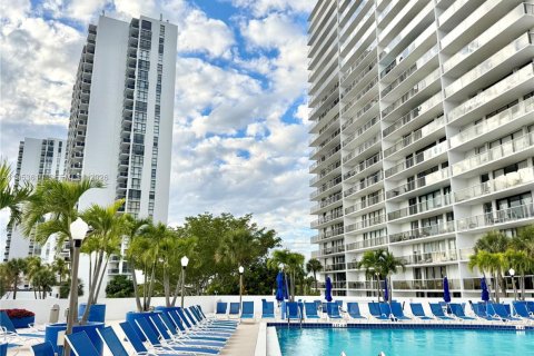 Купить кондоминиум в Авентура, Флорида 2 спальни, 106.84м2, № 2009931 - фото 22