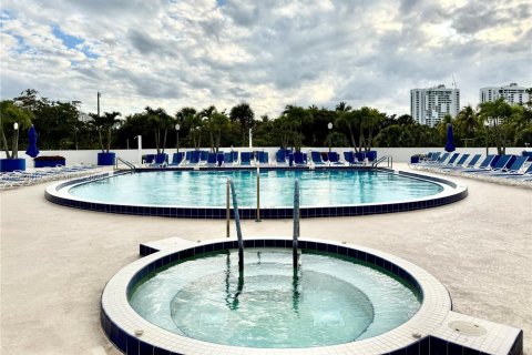 Купить кондоминиум в Авентура, Флорида 2 спальни, 106.84м2, № 2009931 - фото 21