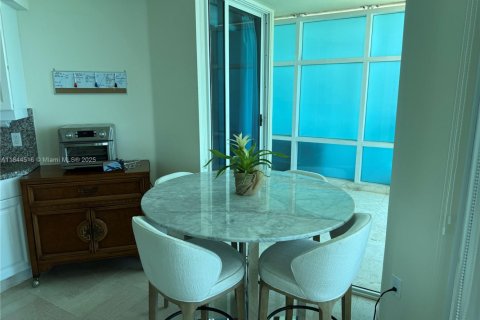 Снять в аренду кондоминиум в Майами-Бич, Флорида 2 спальни, 173.73м2, № 1940281 - фото 10