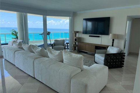 Снять в аренду кондоминиум в Майами-Бич, Флорида 2 спальни, 173.73м2, № 1940281 - фото 6