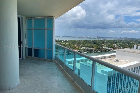 Снять в аренду кондоминиум в Майами-Бич, Флорида 2 спальни, 173.73м2, № 1940281 - фото 27