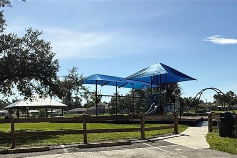 Villa ou maison à vendre à North Port, Floride: 3 chambres, 122.54 m2 № 1883078 - photo 20