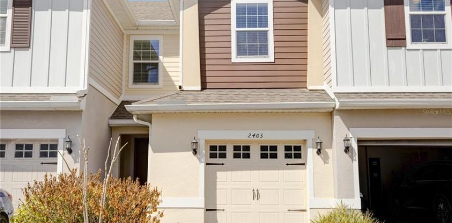 Townhouse in Orlando, Florida 3 bedrooms, 145.95 sq.m. № 2235490