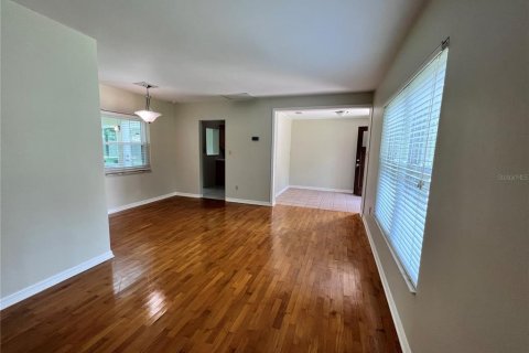 Casa en alquiler en Orlando, Florida, 2 dormitorios, 101.64 m2 № 1918434 - foto 4