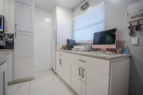 Villa ou maison à vendre à Saint Petersburg, Floride: 3 chambres, 138.33 m2 № 2424105 - photo 4