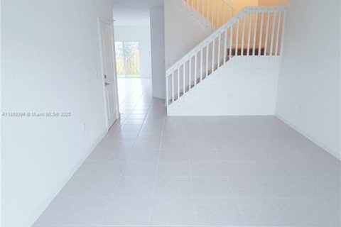 Townhouse in Coral Springs, Florida 4 bedrooms, 157.19 sq.m. № 1887946 - photo 8