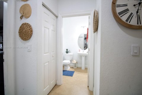 Touwnhouse à vendre à Miramar, Floride: 3 chambres, 151.24 m2 № 2066132 - photo 15