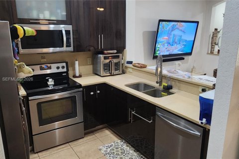 Touwnhouse à vendre à Miramar, Floride: 3 chambres, 151.24 m2 № 2066132 - photo 12