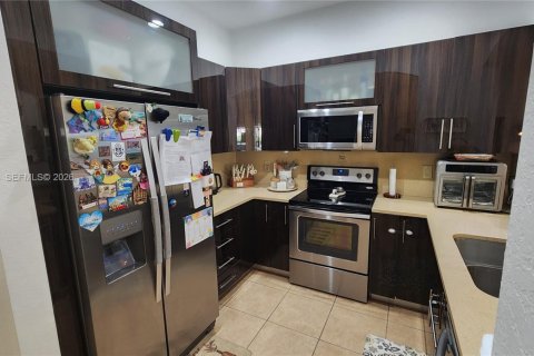 Touwnhouse à vendre à Miramar, Floride: 3 chambres, 151.24 m2 № 2066132 - photo 14