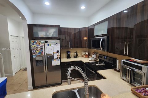 Touwnhouse à vendre à Miramar, Floride: 3 chambres, 151.24 m2 № 2066132 - photo 11