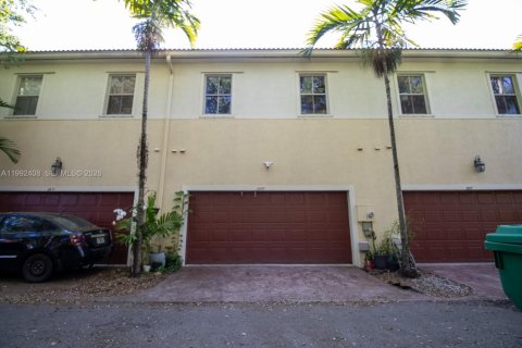 Touwnhouse à vendre à Miramar, Floride: 3 chambres, 151.24 m2 № 2066132 - photo 2