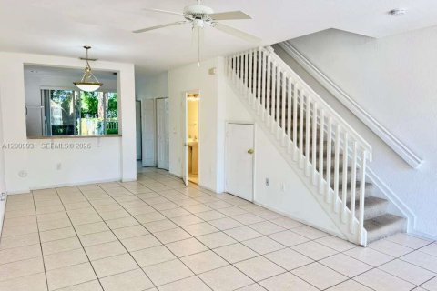 Touwnhouse à vendre à Plantation, Floride: 2 chambres, 118.91 m2 № 2246256 - photo 3