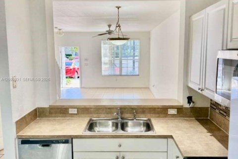 Touwnhouse à vendre à Plantation, Floride: 2 chambres, 118.91 m2 № 2246256 - photo 6