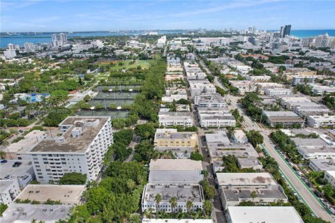 Condo in Miami Beach, Florida, 1 bedroom  № 2016775 - photo 28