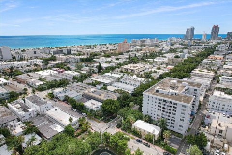 Condo in Miami Beach, Florida, 1 bedroom  № 2016775 - photo 24
