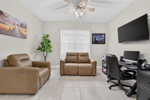 House in Clermont, Florida 3 bedrooms, 222.59 sq.m. № 2299900 - photo 20