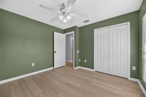 House in Wesley Chapel, Florida 3 bedrooms, 139.82 sq.m. № 2349447 - photo 10