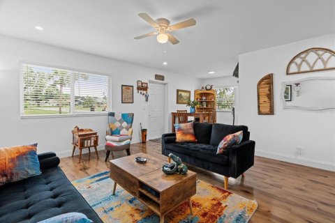 Casa en venta en Sun City Center, Florida, 2 dormitorios, 89.19 m2 № 1777238 - foto 4